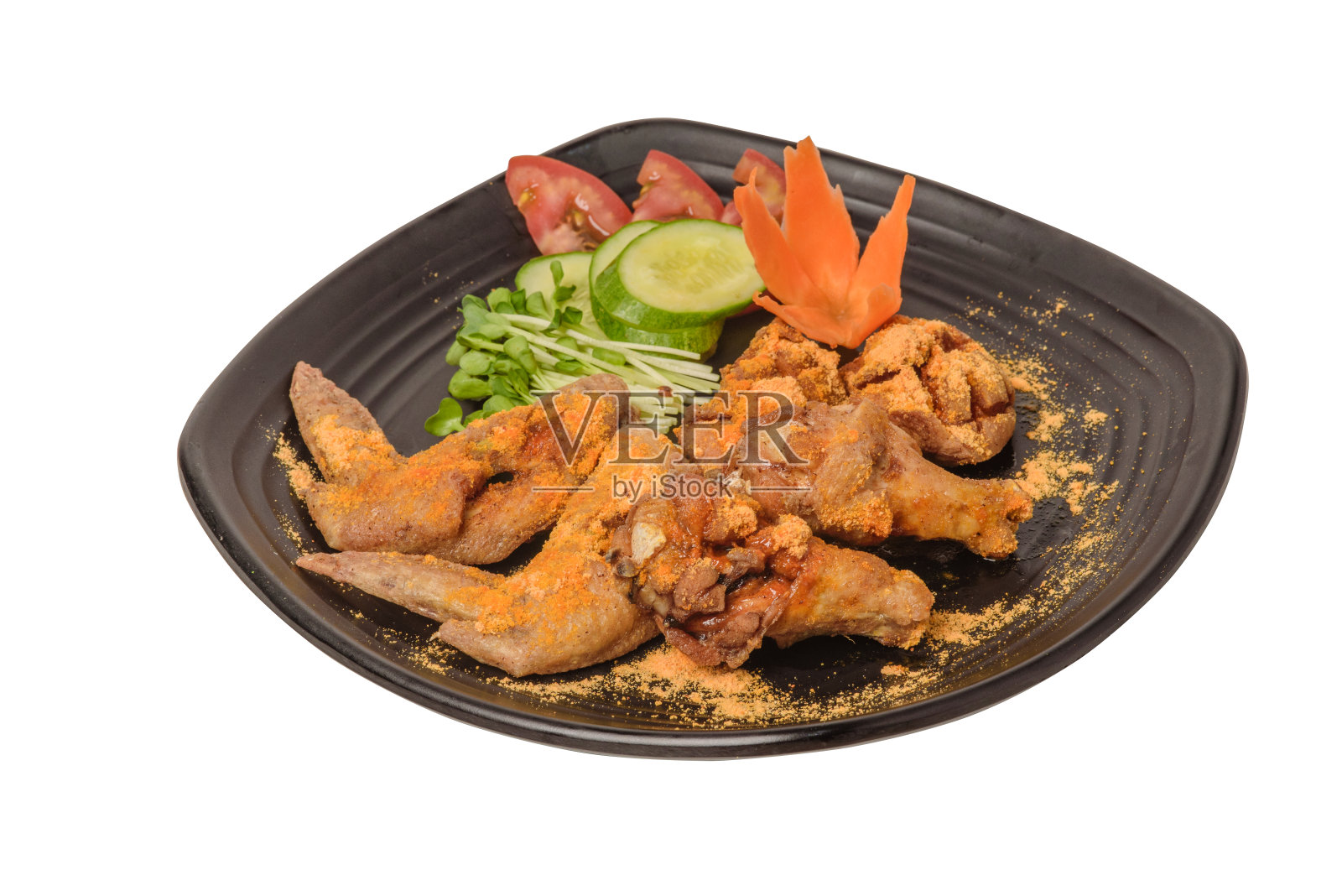 炸鸡翅，撒上芝士照片摄影图片