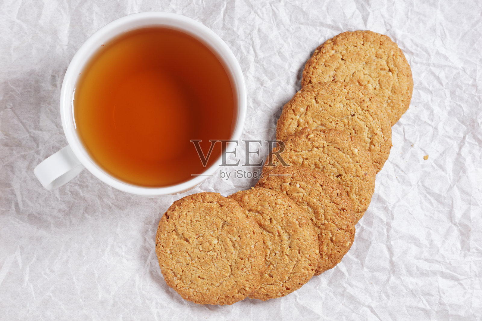 燕麦饼干和一杯茶照片摄影图片