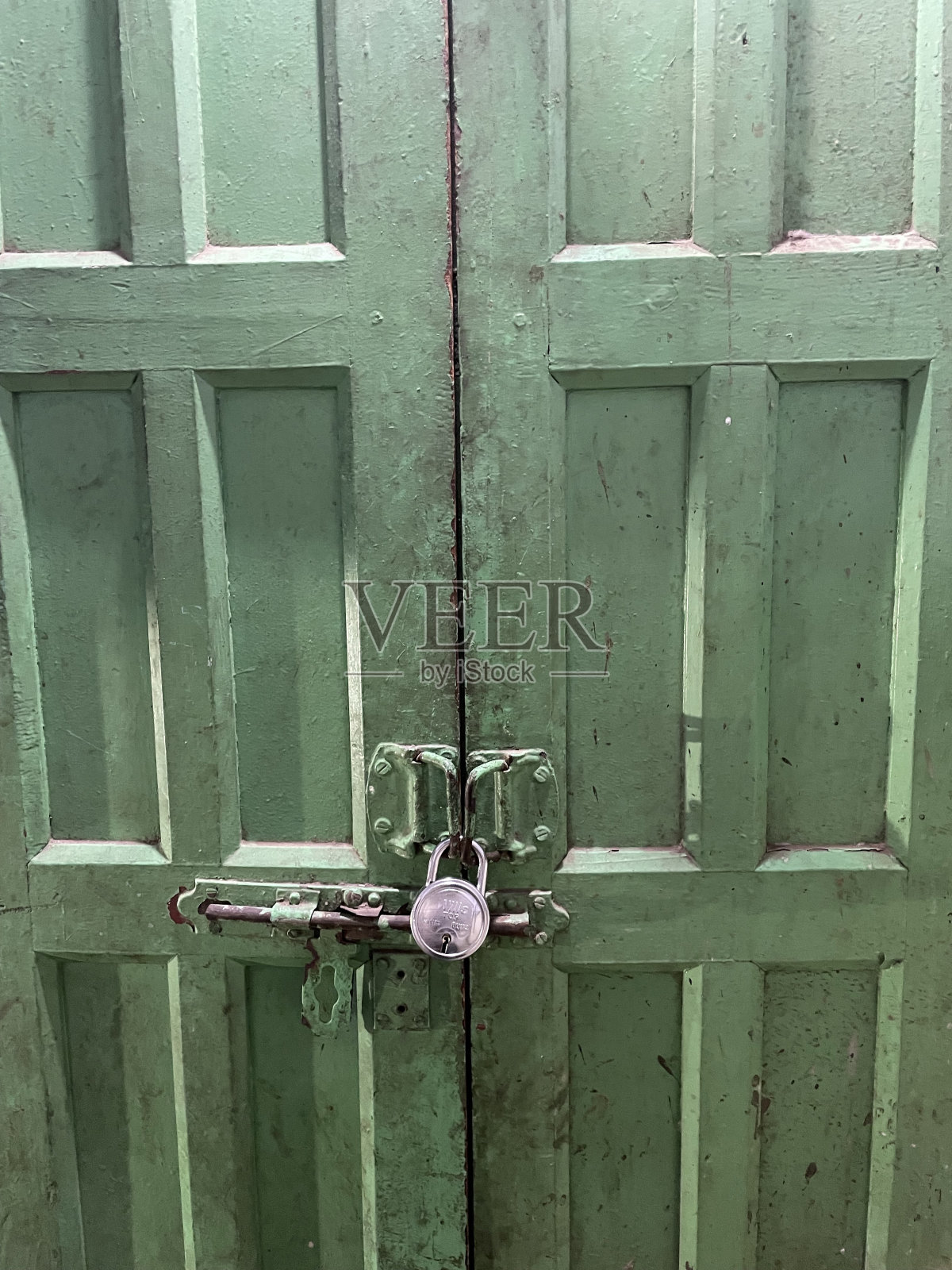 锁着的门照片摄影图片