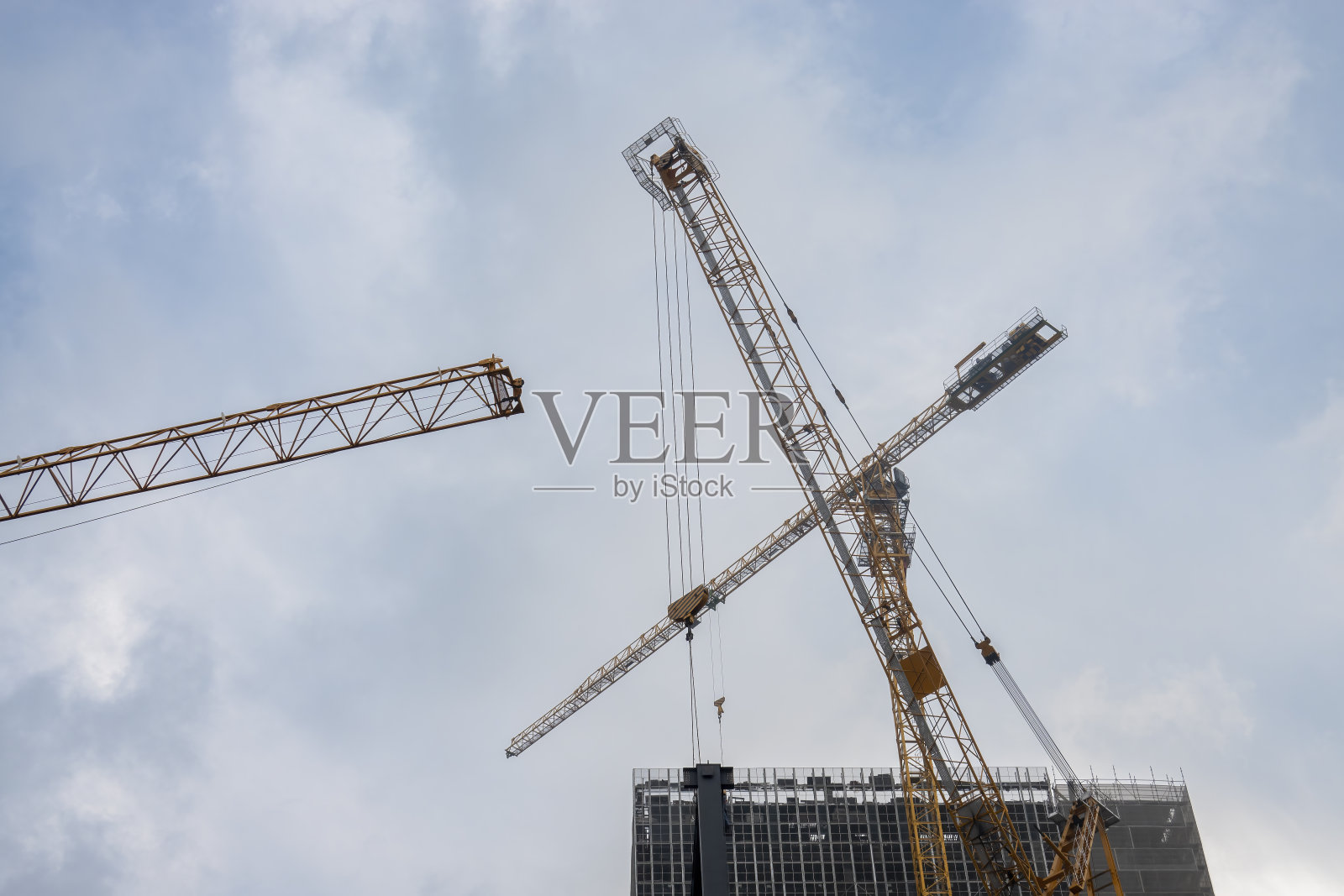 高层建筑起重机照片摄影图片