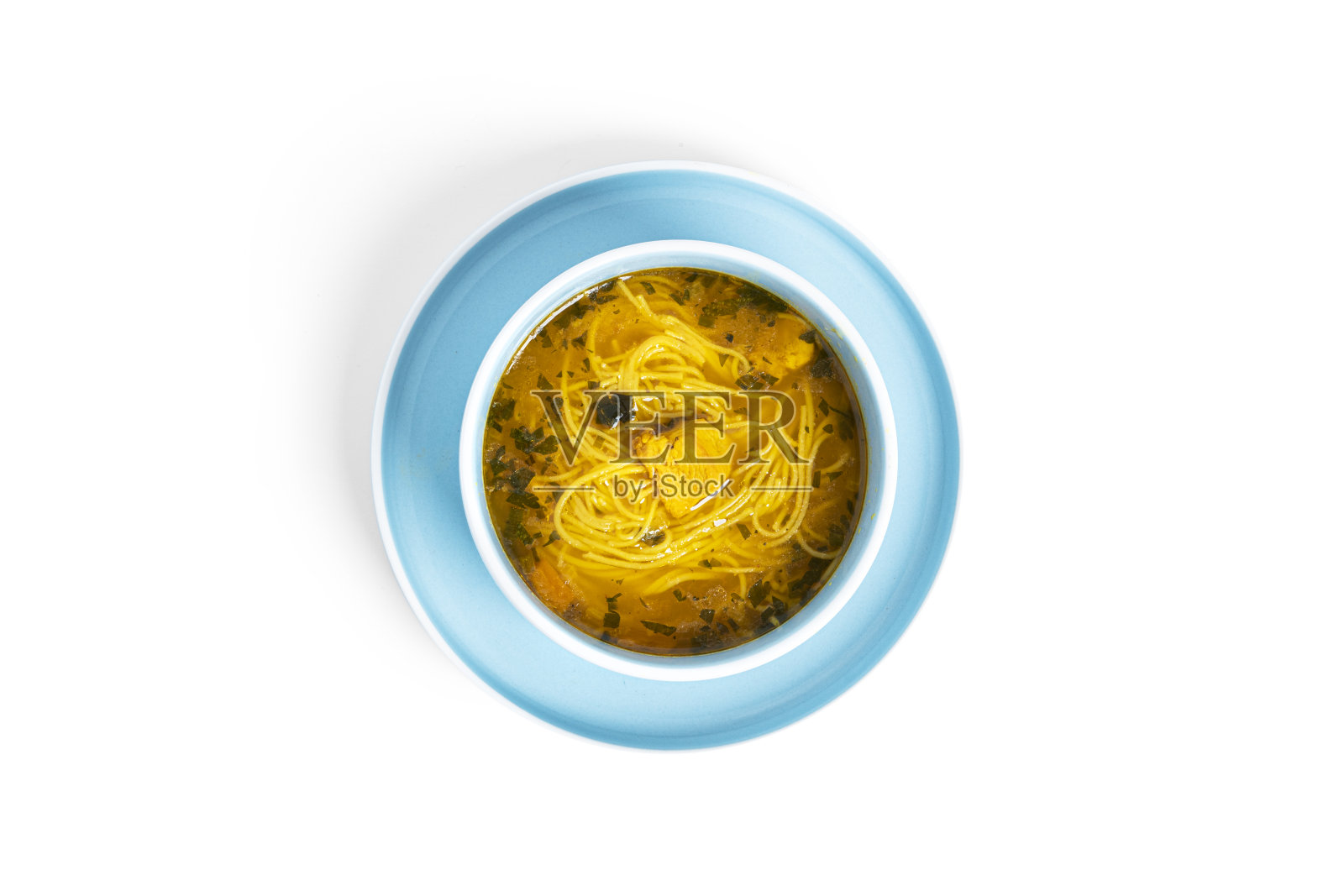 鸡肉面汤孤立在白色的背景上照片摄影图片