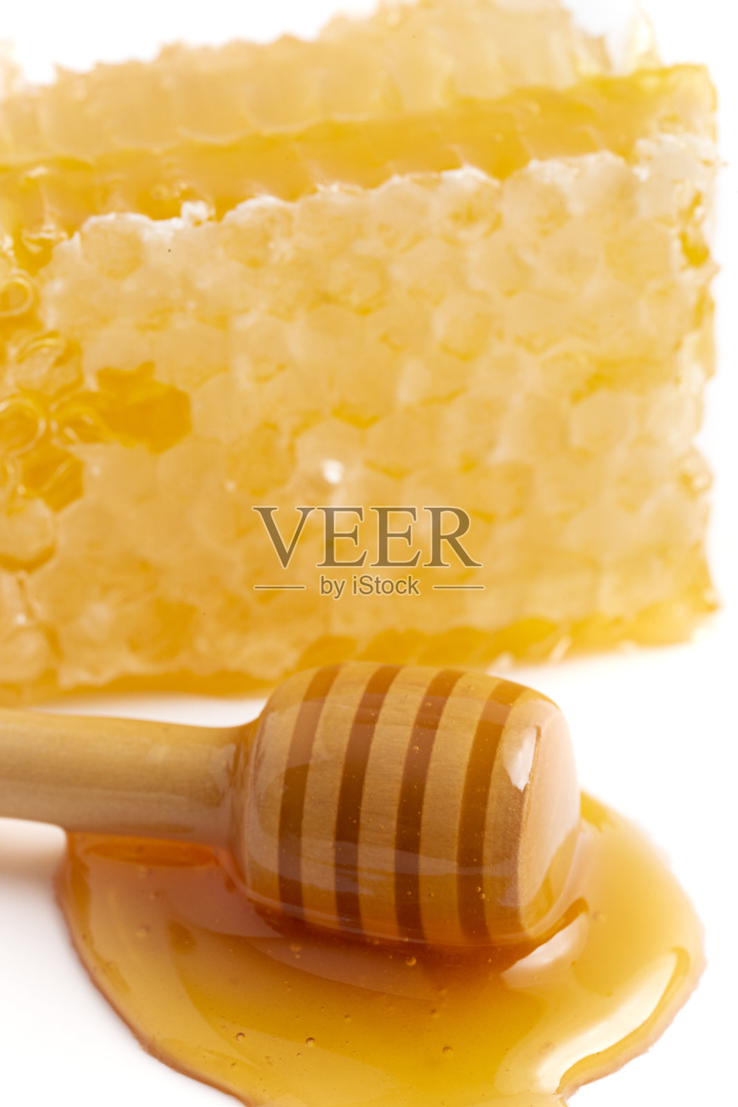 切割蜂窝孤立在白色背景上照片摄影图片