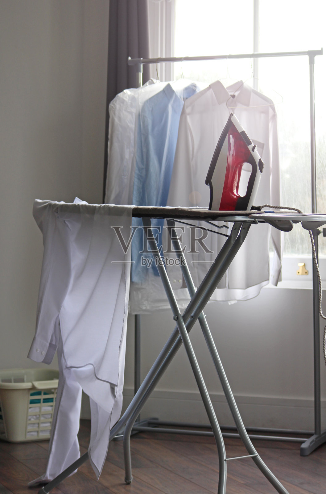 熨衣服业务照片摄影图片