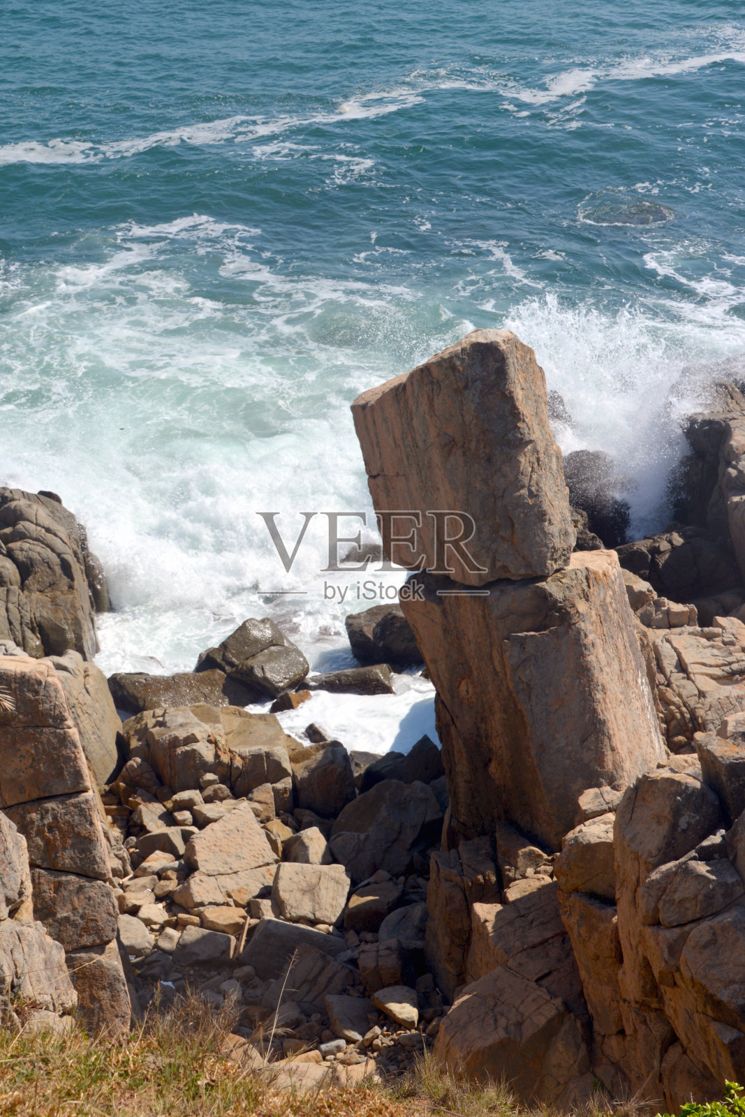 位于香港塔门(草岛)的平衡岩石照片摄影图片