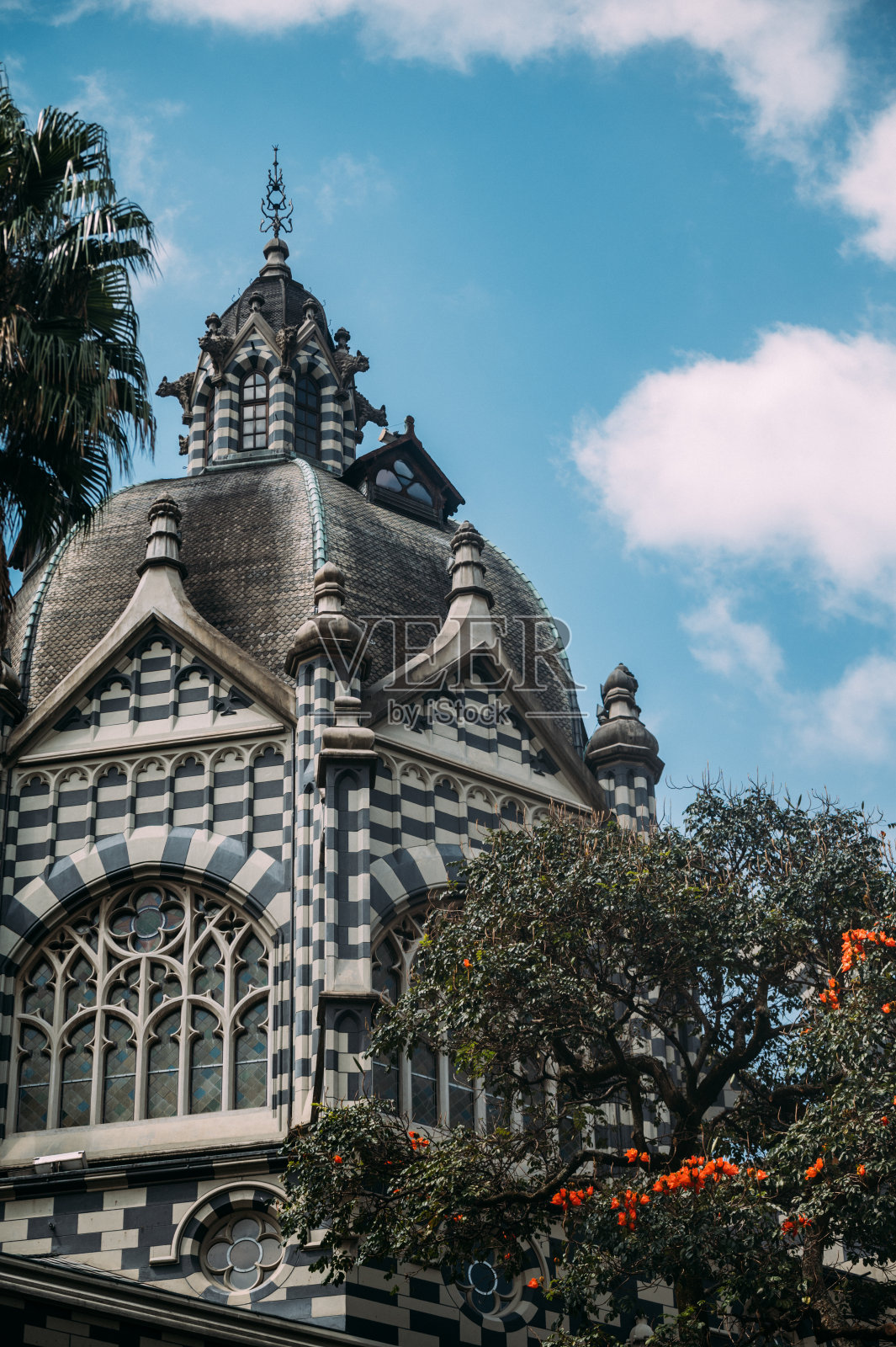 哥伦比亚麦德林的天主教堂照片摄影图片