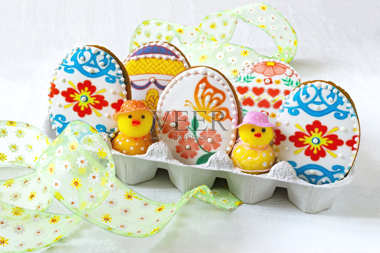 复活节彩蛋形状的姜饼照片摄影图片