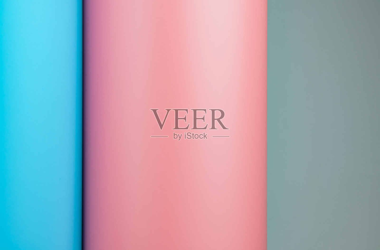 蓝色和粉红色的背景在演播室照片摄影图片