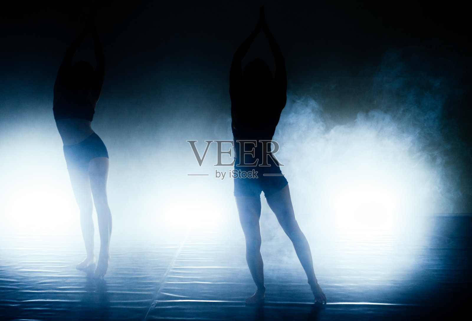 现代风格的舞者照片摄影图片