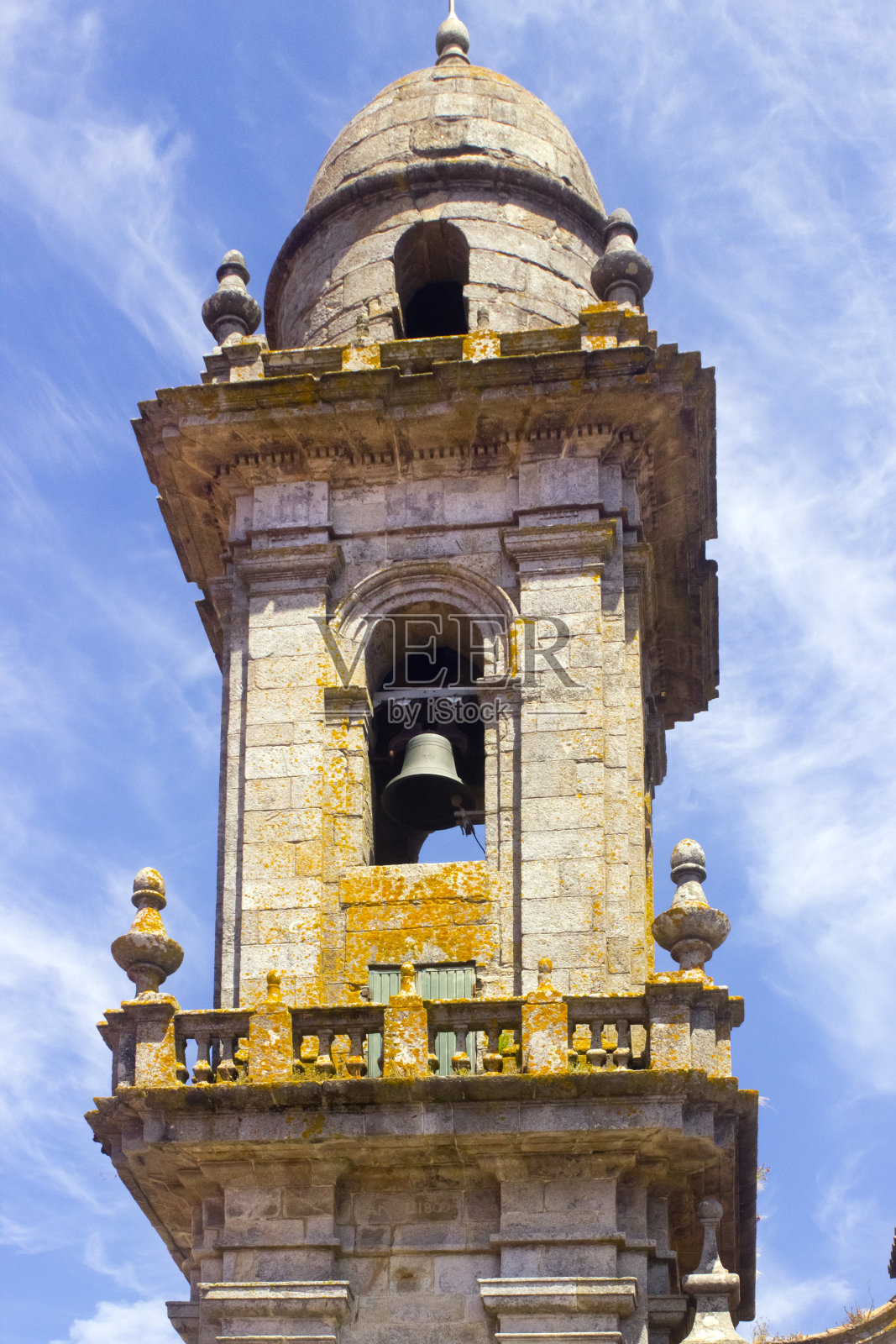 圣塔的钟塔María教堂在A Guarda，加利西亚，西班牙。照片摄影图片