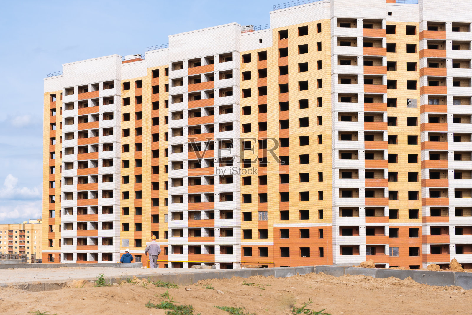 在一个没有窗户的建筑工地新建多层建筑照片摄影图片