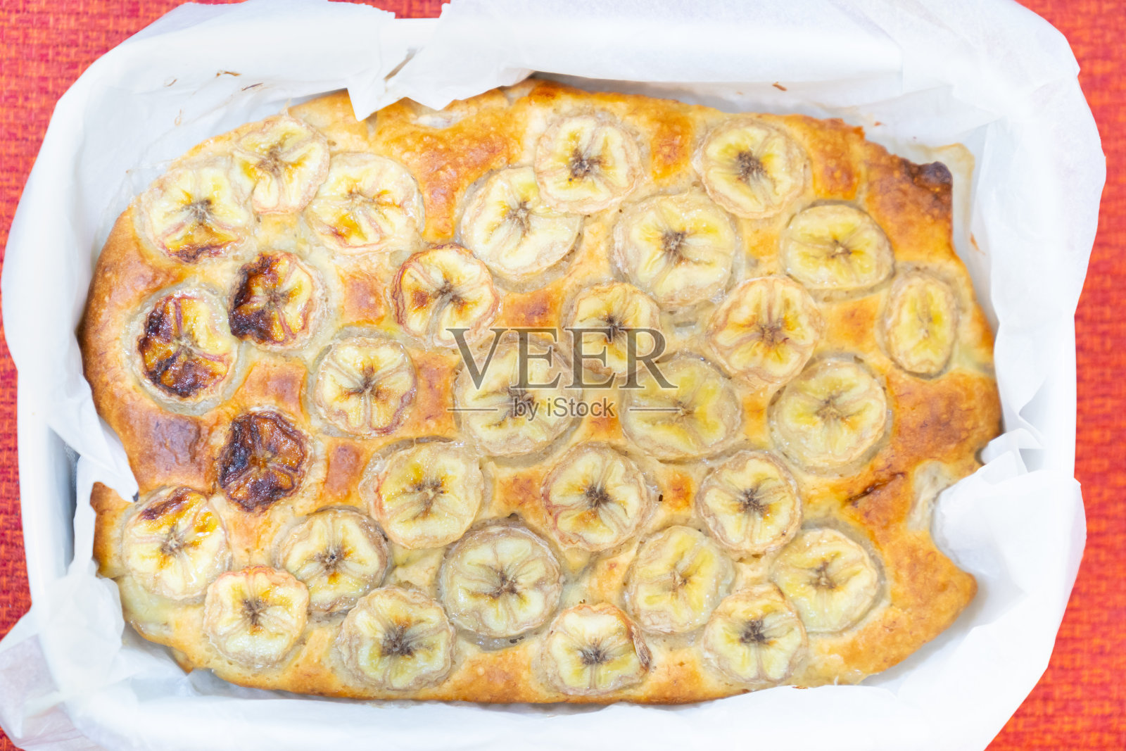 一张美味的手工香蕉蛋糕的照片。照片摄影图片