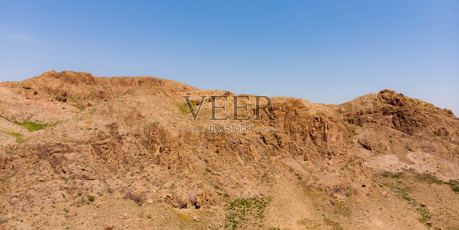 干旱的沙漠山脉航拍景观照片摄影图片