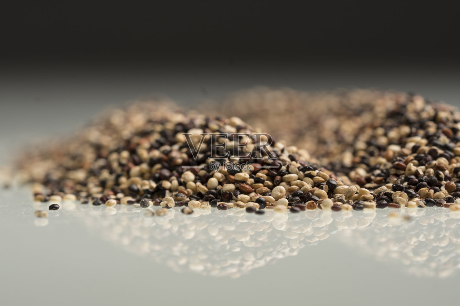 三色藜麦摄影会议在秘鲁收获。照片摄影图片