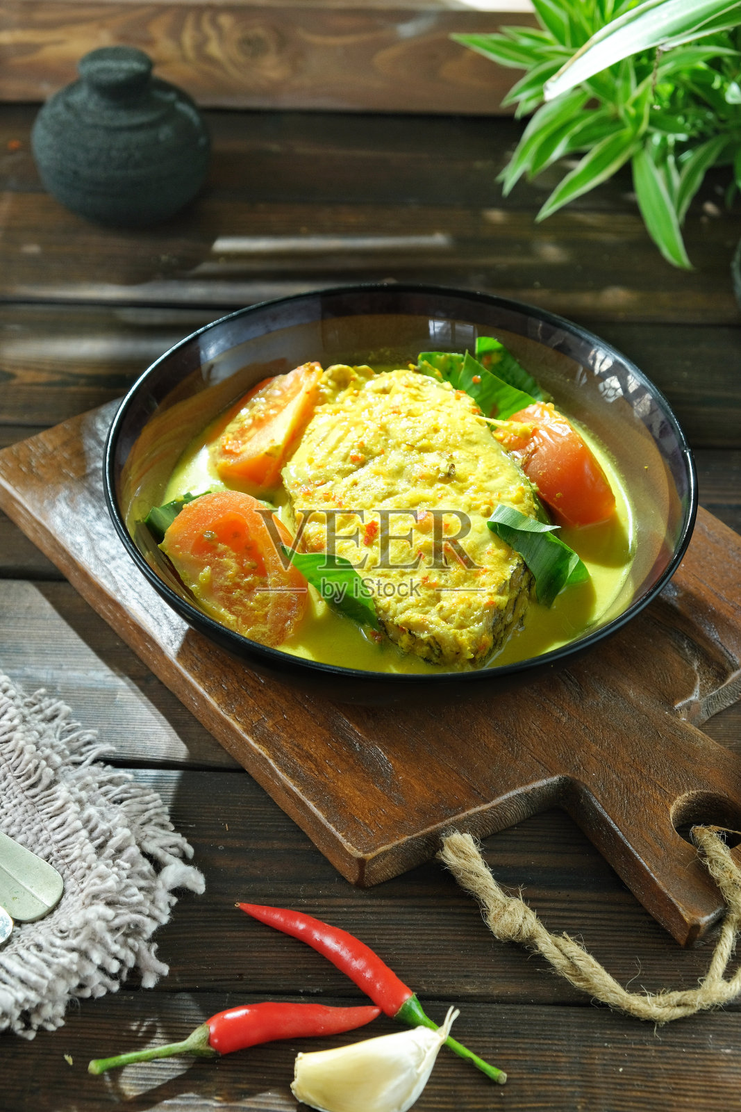 肥胖的熟鱼照片摄影图片