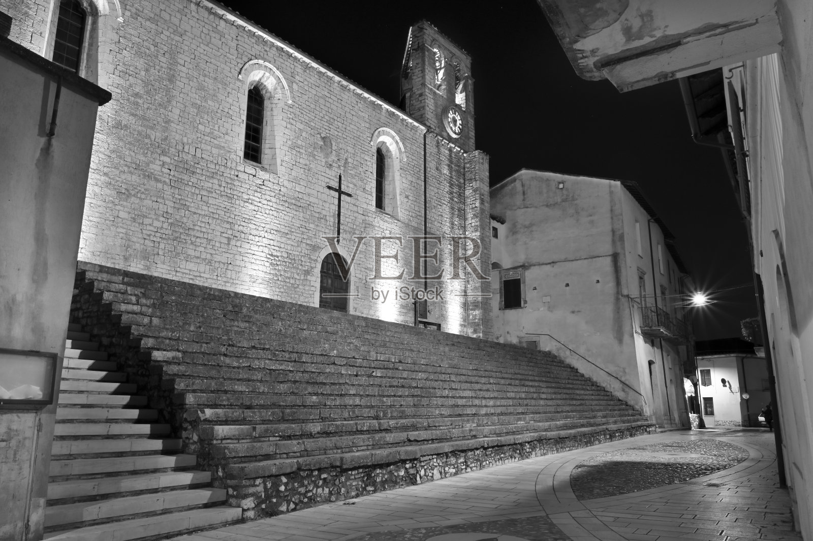 皮耶迪卢科，圣弗朗西斯科教堂照片摄影图片