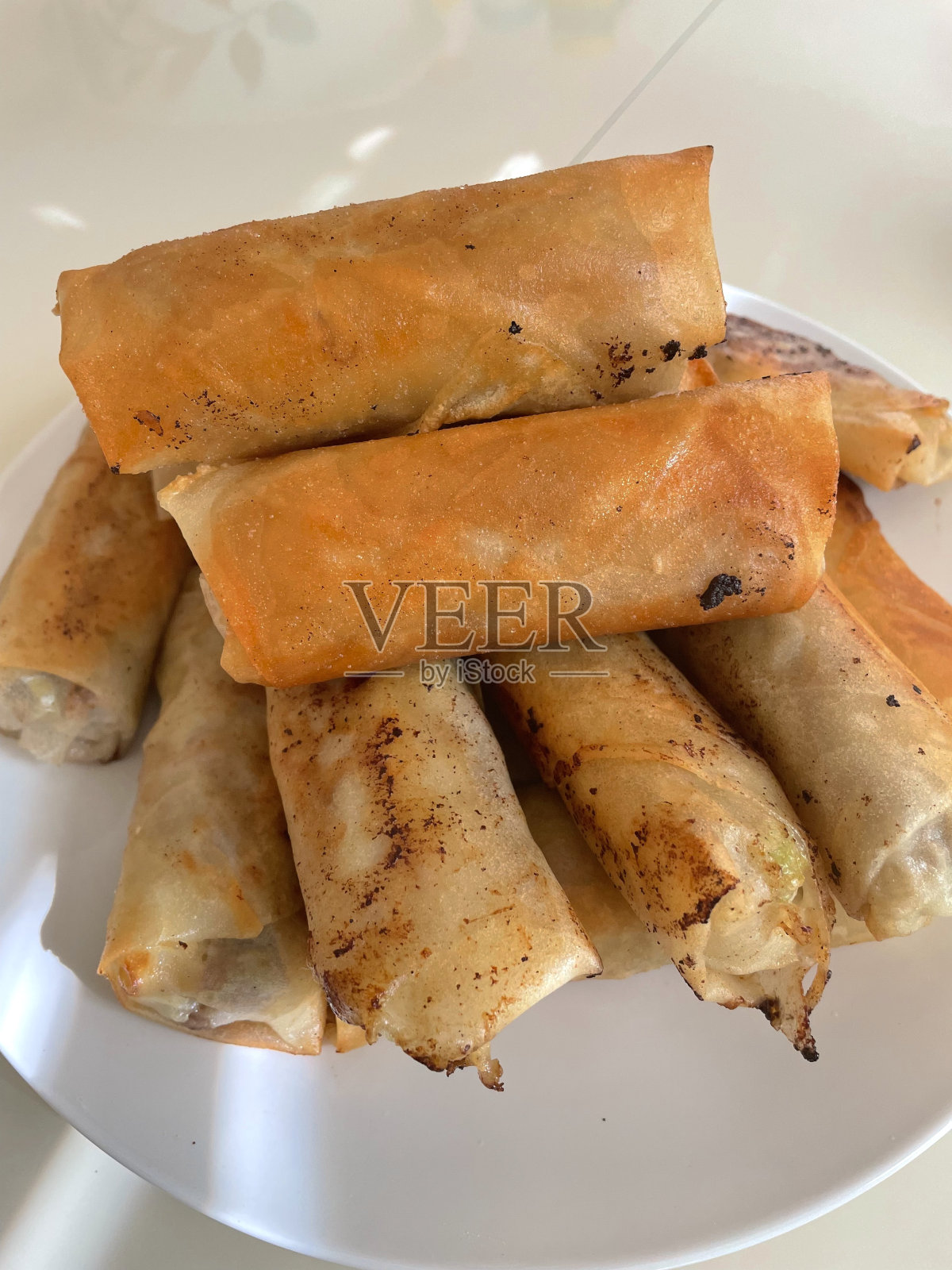 松脆的春卷照片摄影图片