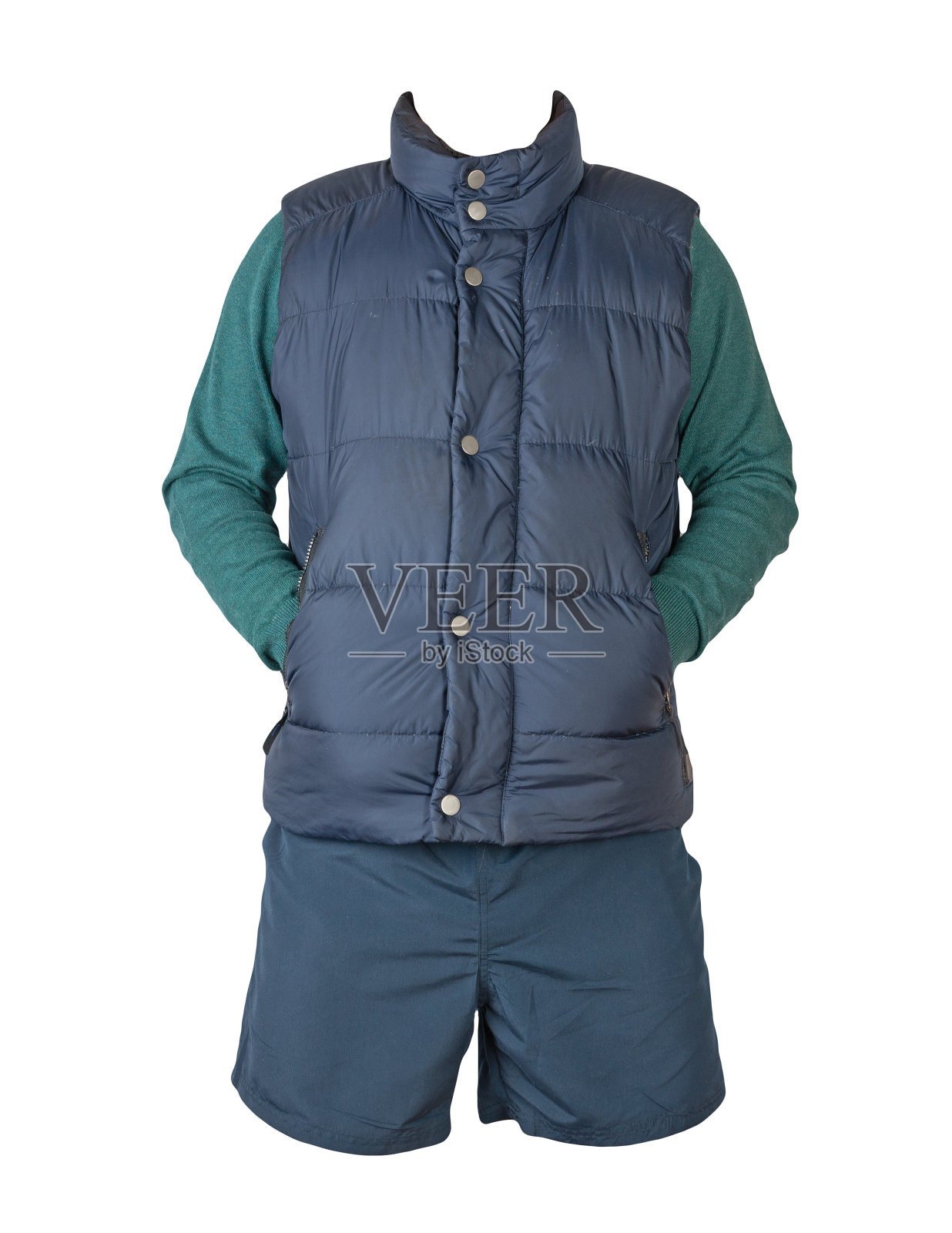 蓝色无袖夹克，毛衣和运动短裤孤立在白色背景。每天穿的衣服照片摄影图片