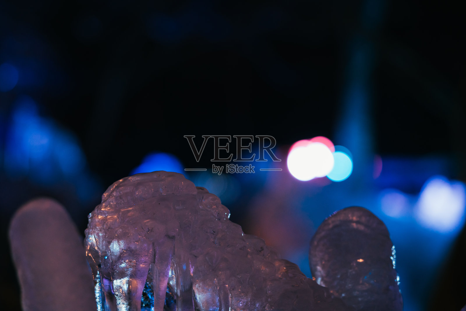 2022年1月冬季冰柱照明现场照片摄影图片