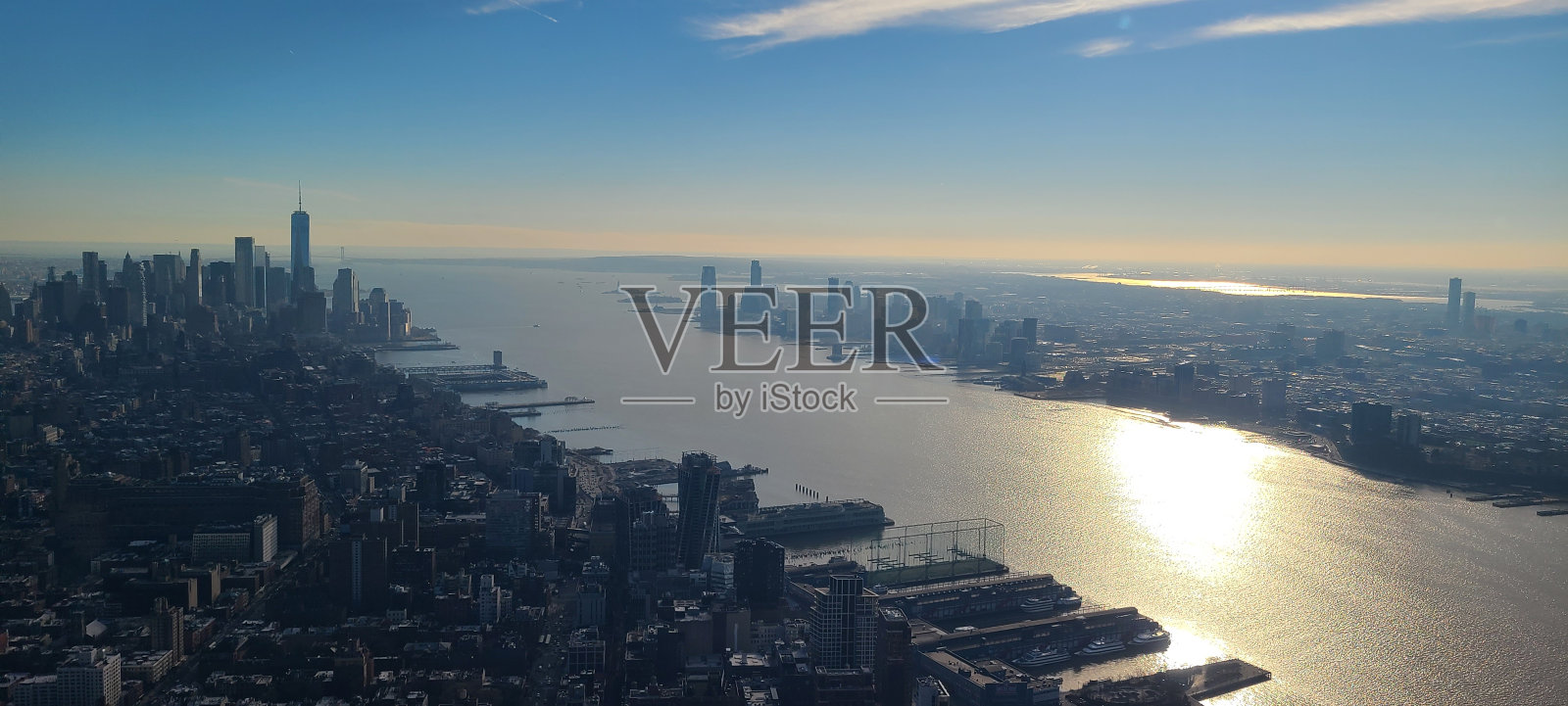 水中的倒影照片摄影图片