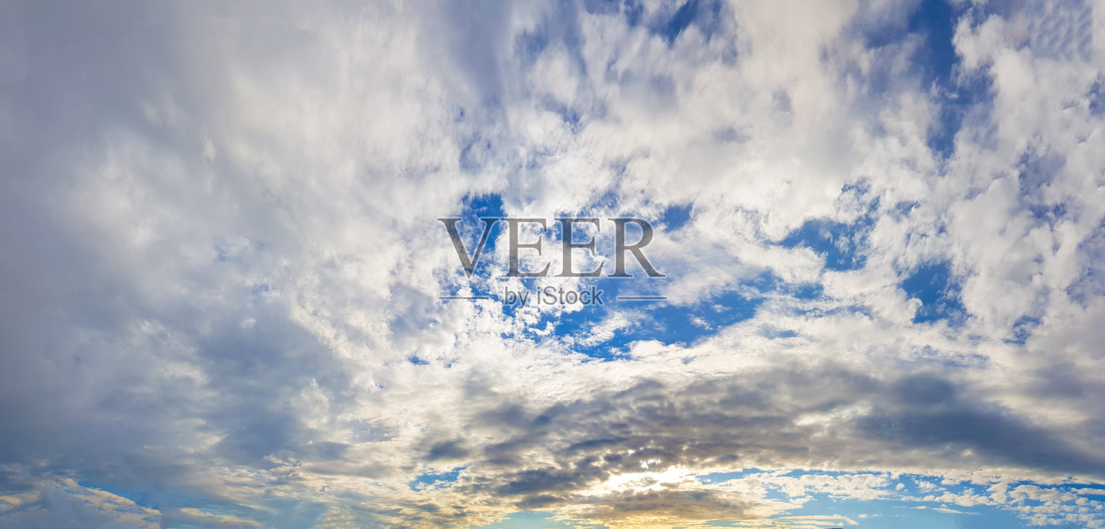 多风多云的秋日天空背景照片摄影图片