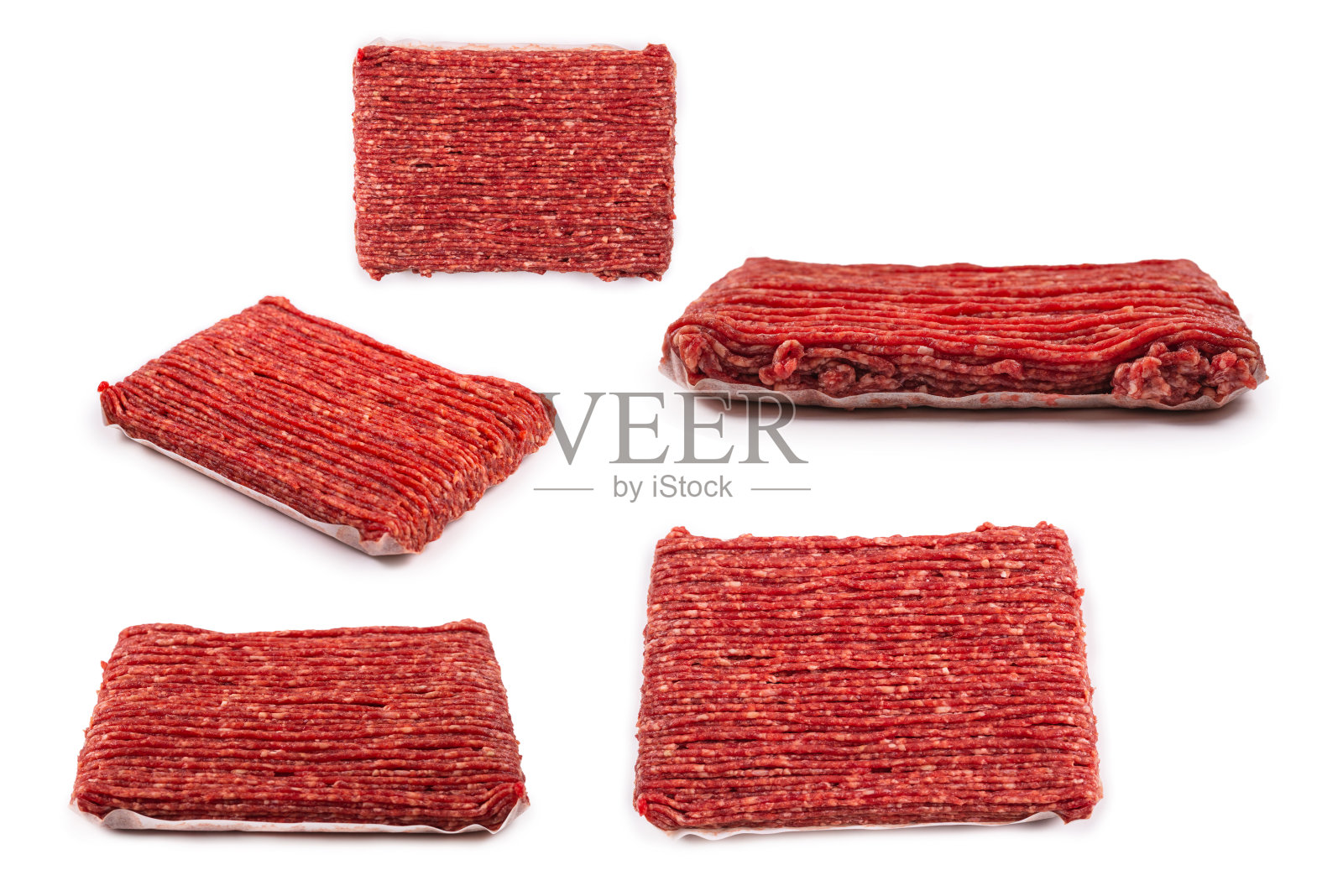 切碎的肉孤立在白色背景上。照片摄影图片