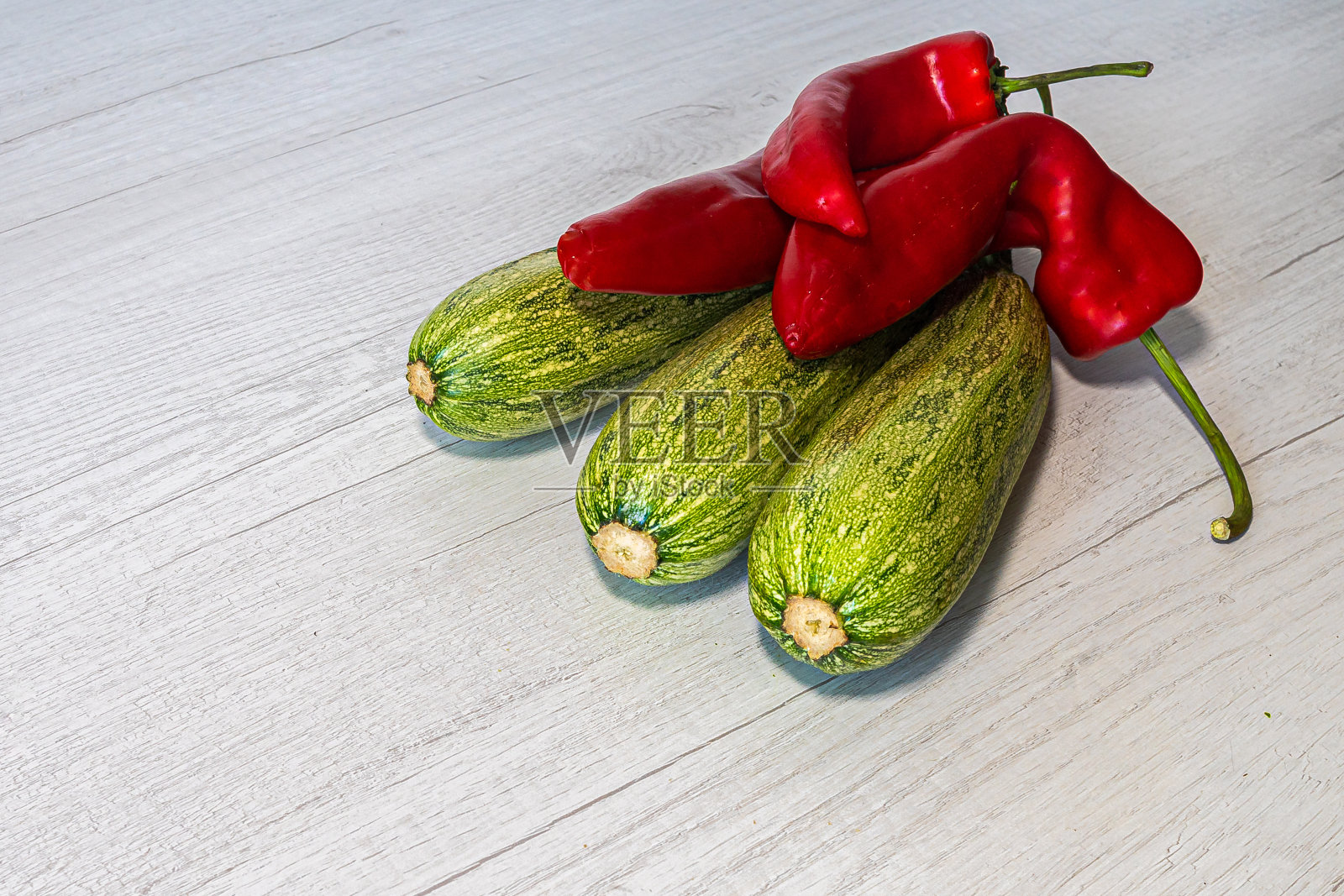 南瓜、辣椒照片摄影图片