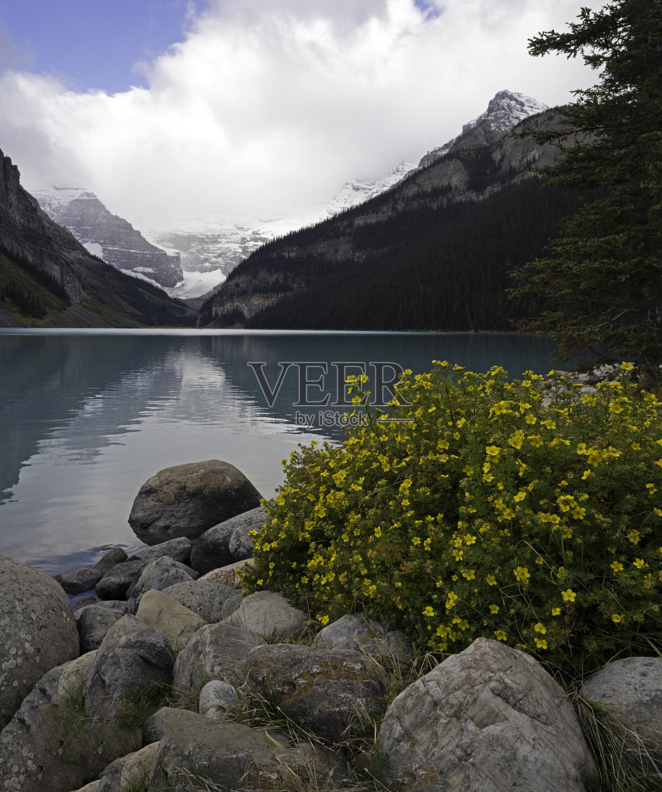 露易丝湖风景照片摄影图片