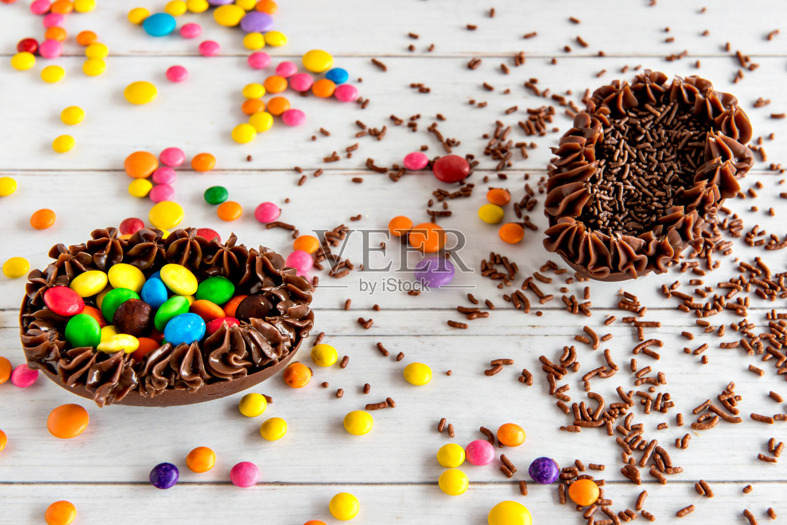 美味的巧克力复活节蛋，复活节的概念照片摄影图片