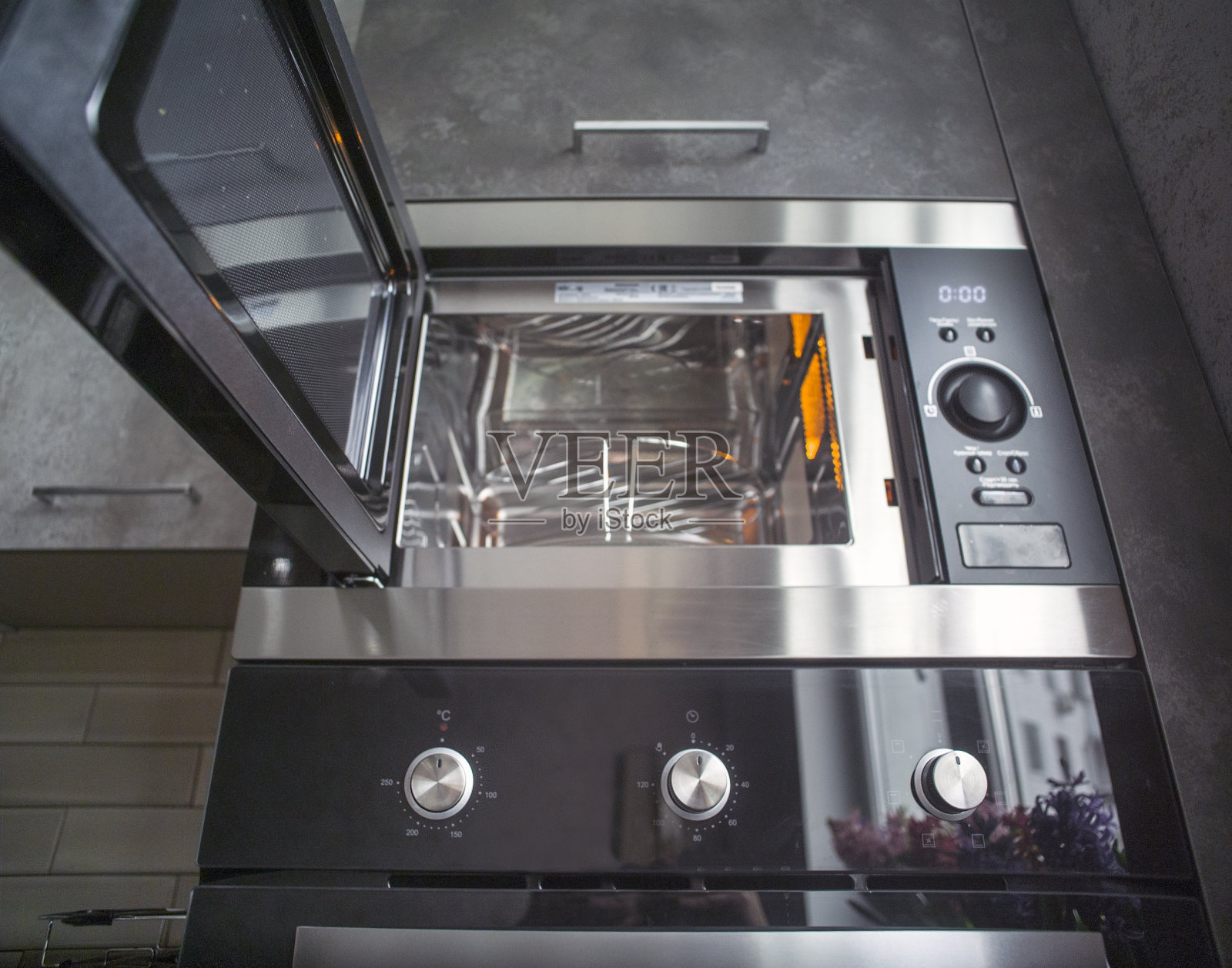 打开微波炉照片摄影图片