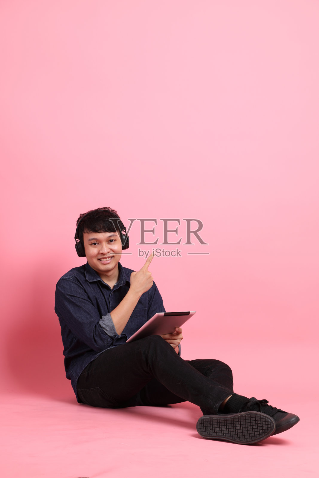 年轻的成年男人照片摄影图片