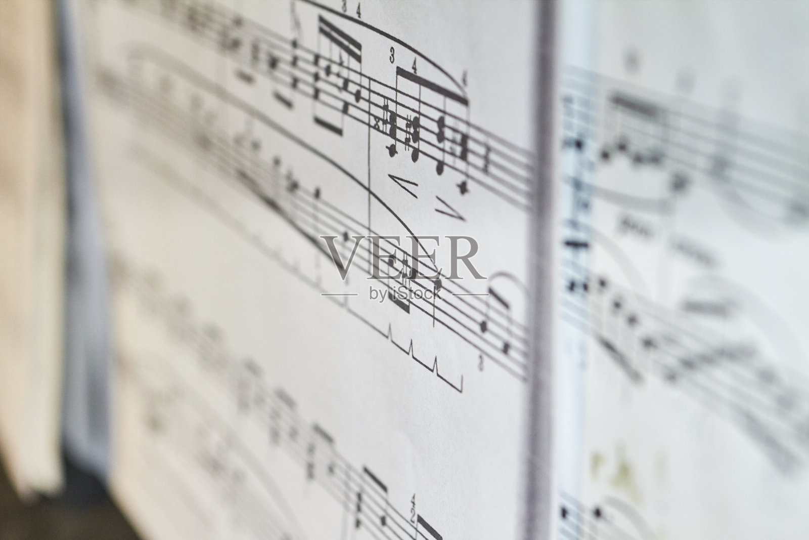 乐谱合上照片摄影图片