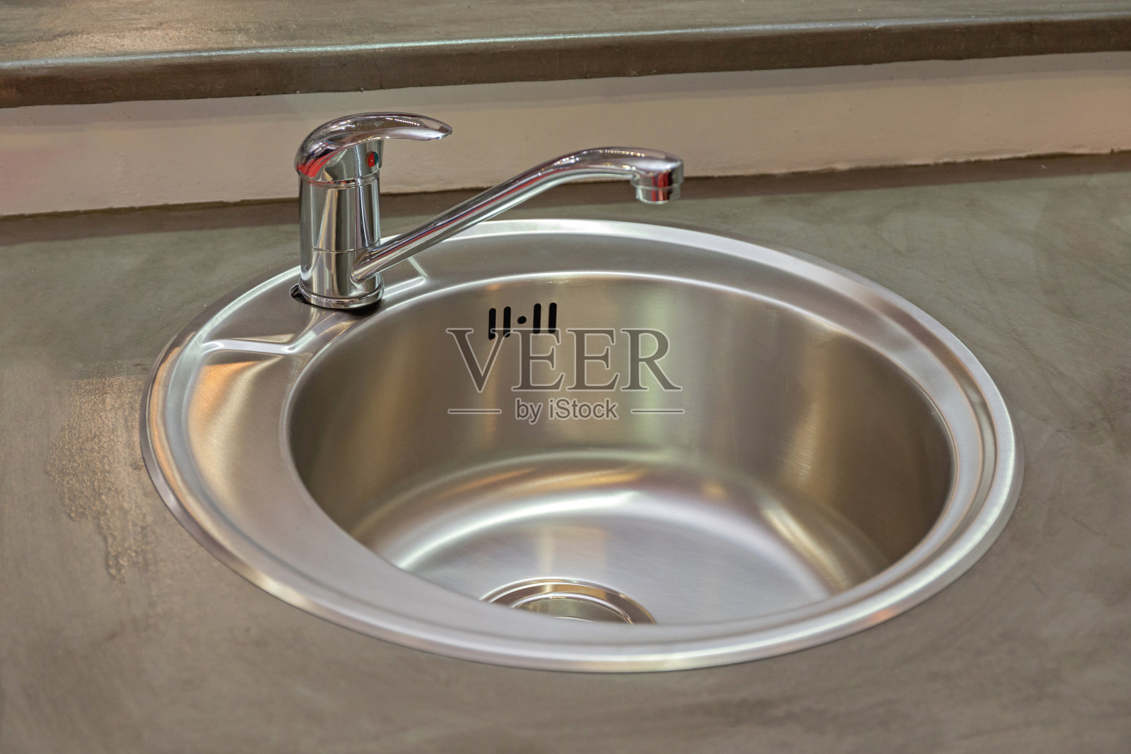 圆形不锈钢水槽照片摄影图片