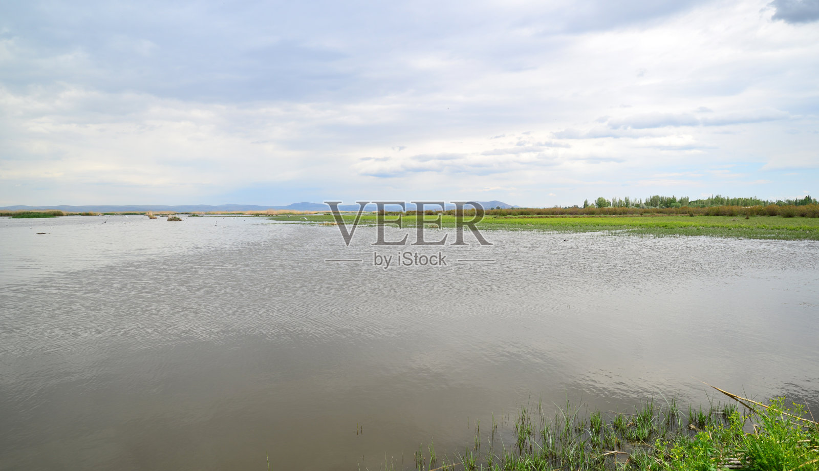 阿菲永卡拉希萨尔埃伯湖照片摄影图片