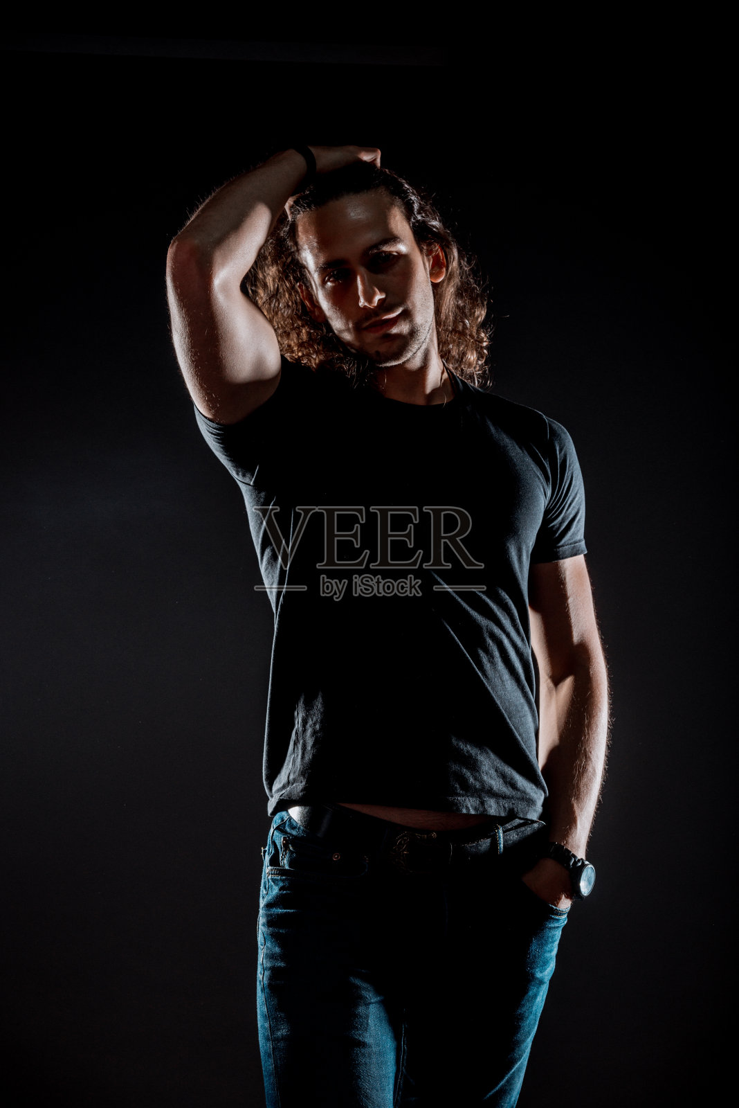 帅气的男模照片摄影图片