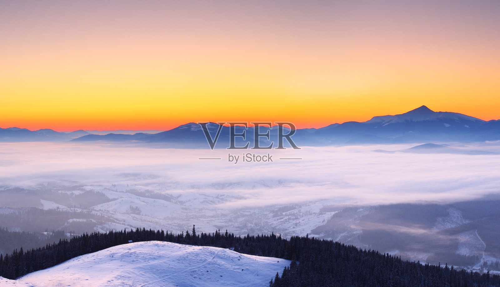 早上在山照片摄影图片