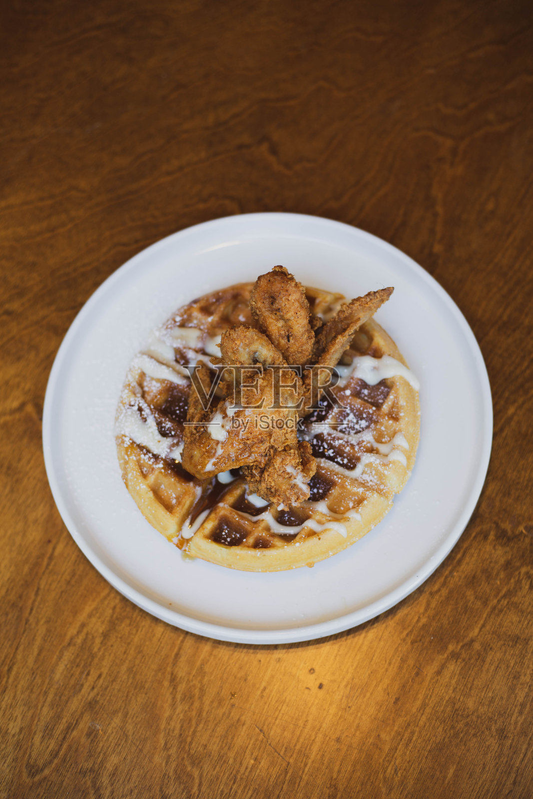 鸡和蛋奶烘饼照片摄影图片
