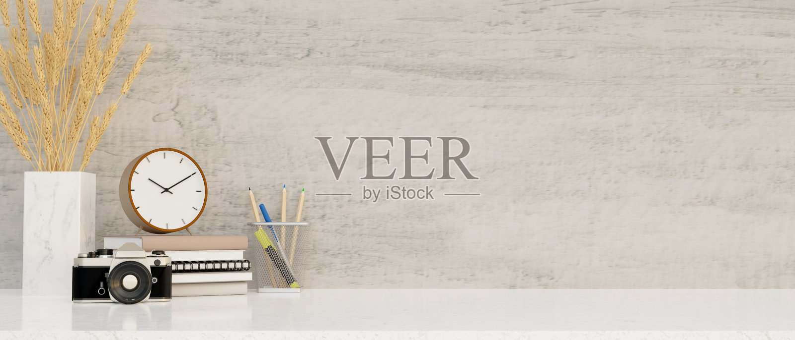 现代最小的家庭装饰和复制空间在白色的桌面照片摄影图片