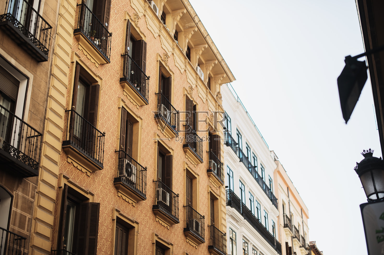 马德里的住宅建筑立面照片摄影图片