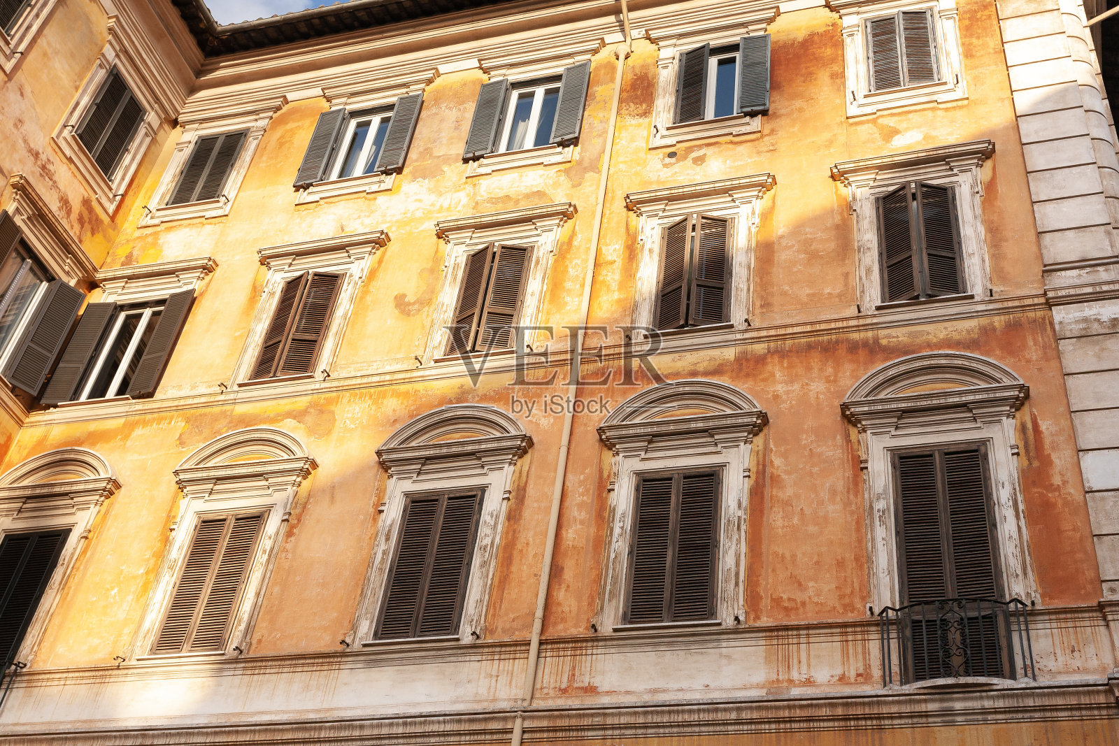 意大利佛罗伦萨古老的传统窗户照片摄影图片