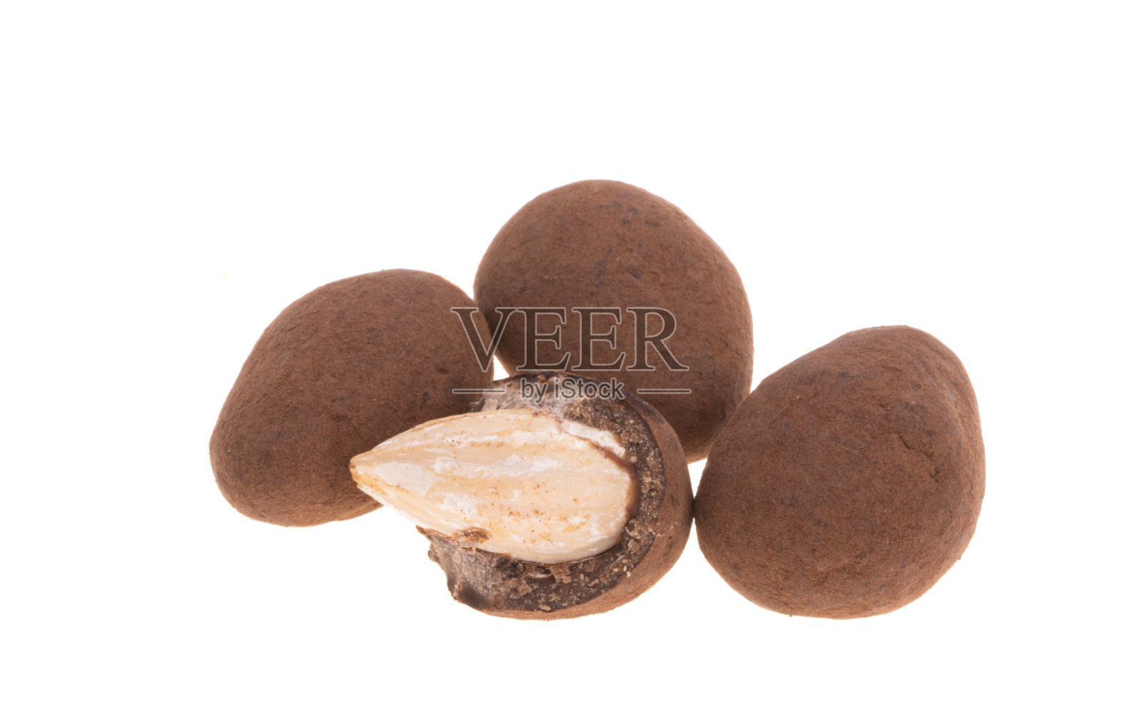 巧克力中的松露杏仁照片摄影图片