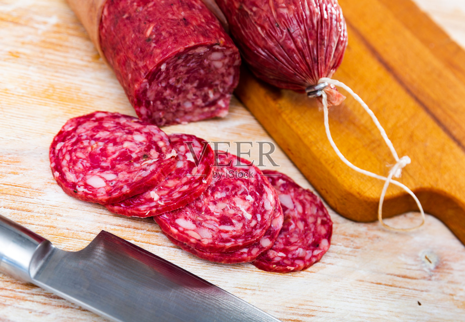 流行的西班牙Salchichon腌香肠照片摄影图片