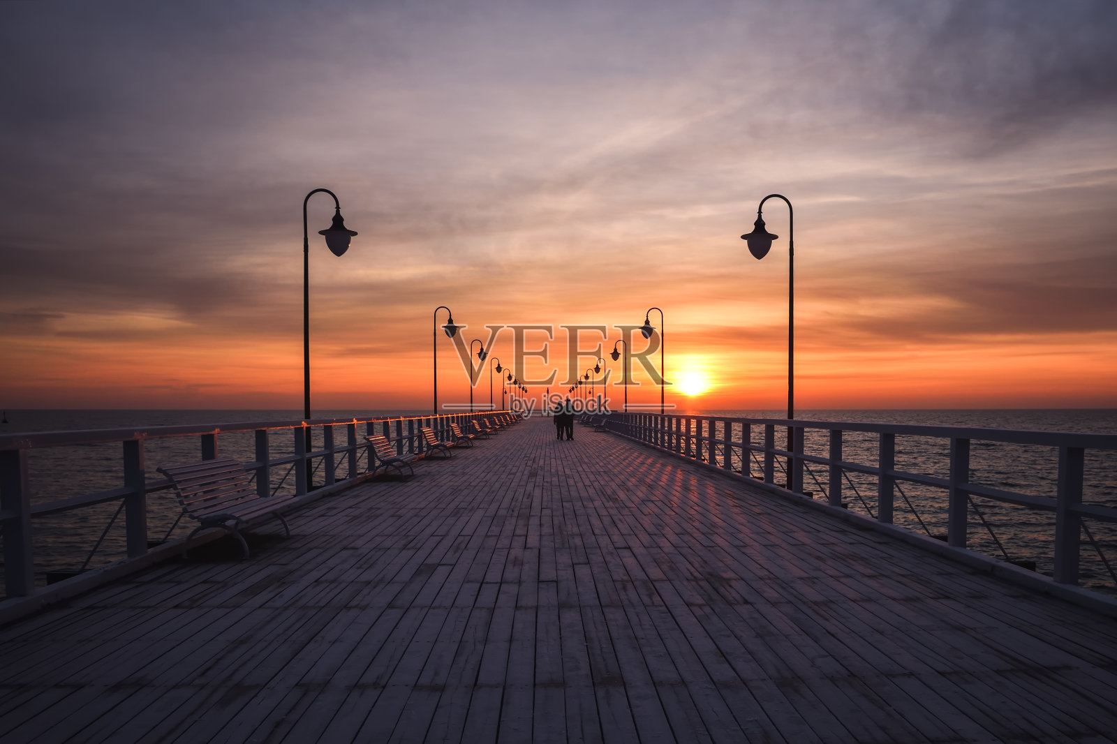 美丽的早晨海滨风景。照片摄影图片