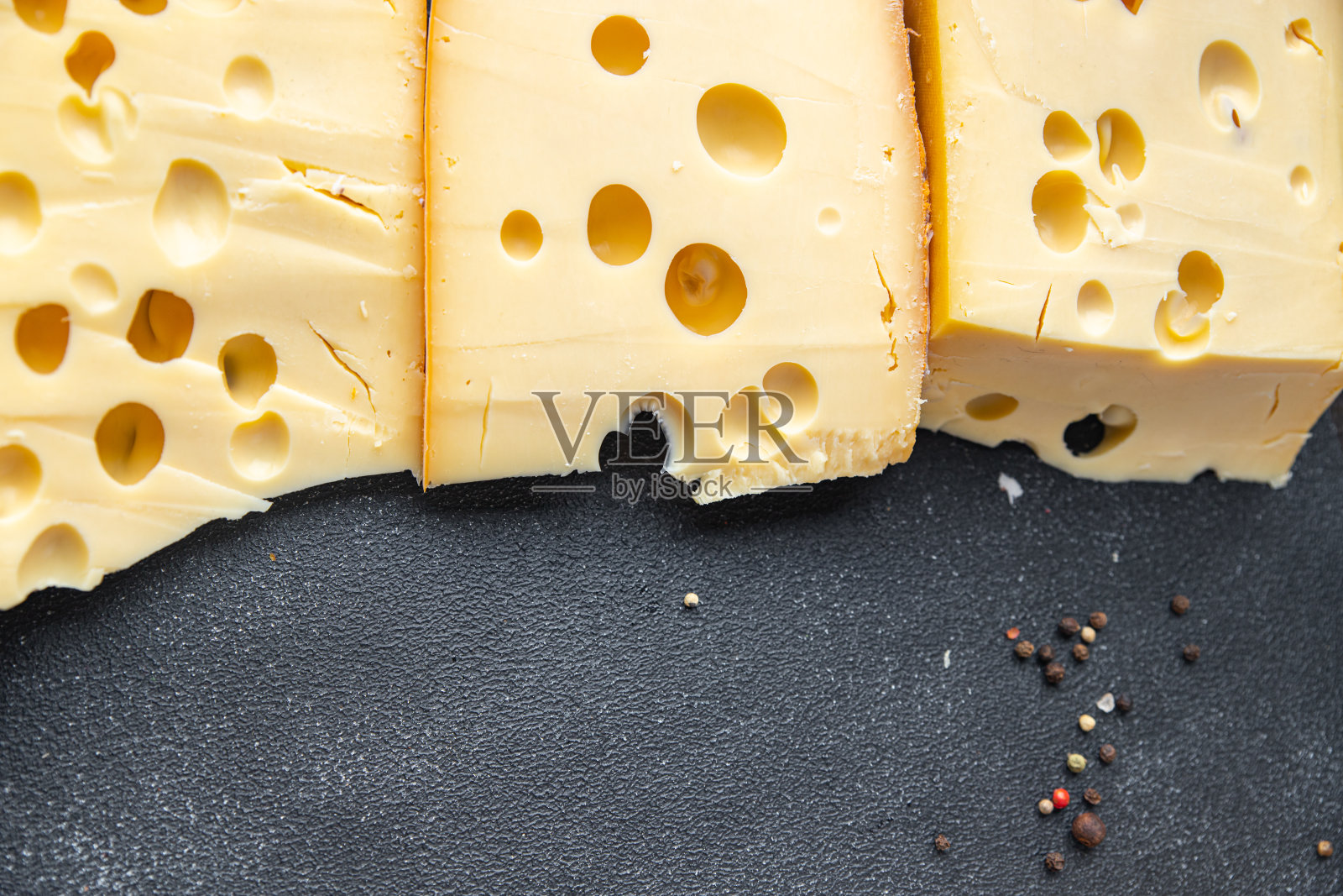 奶酪片片新鲜的玛斯达姆、玛斯达姆、玛斯达姆膳食健康餐、餐食零食在桌子上复制空间食品背景照片摄影图片