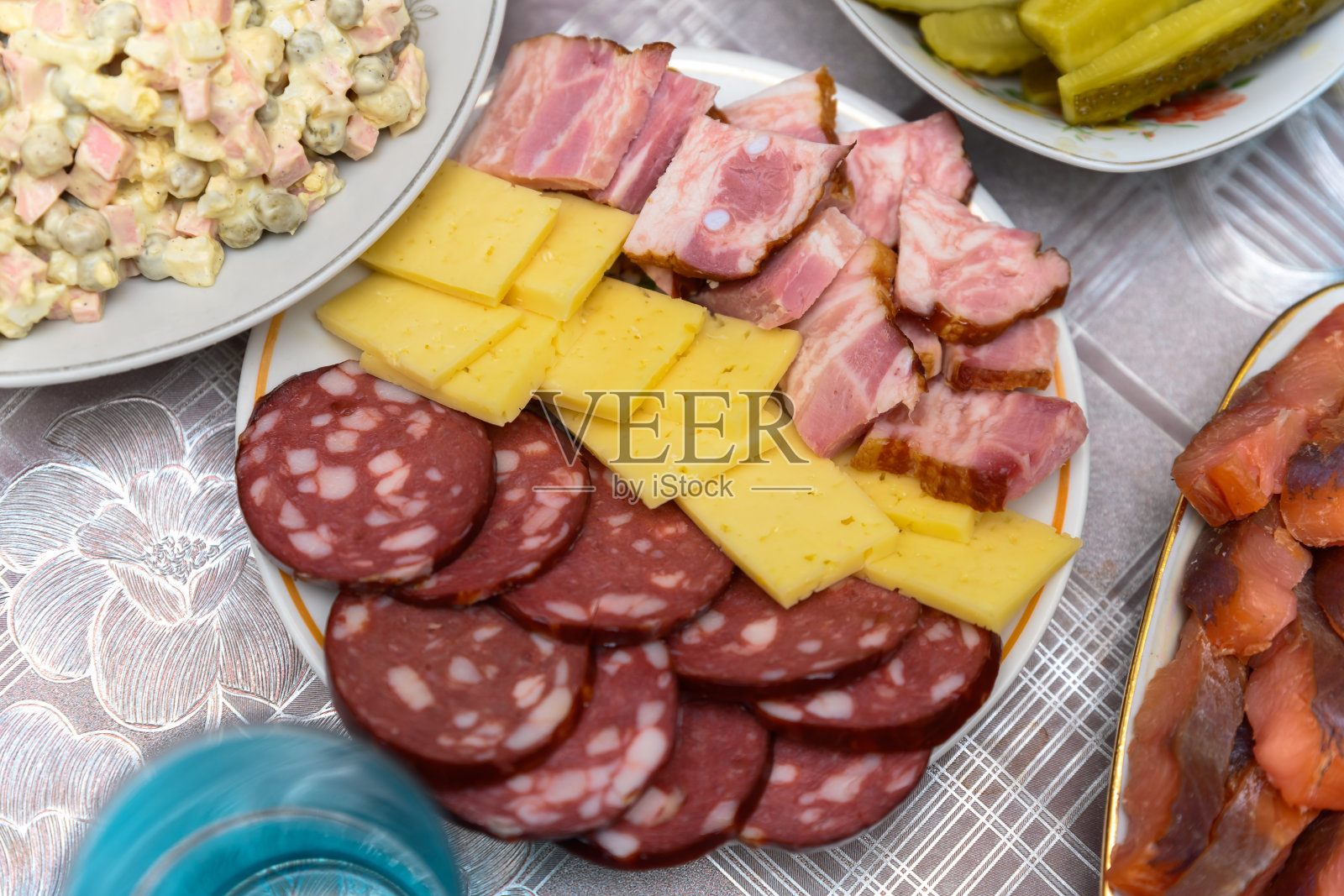 装饰精美的冷盘照片摄影图片