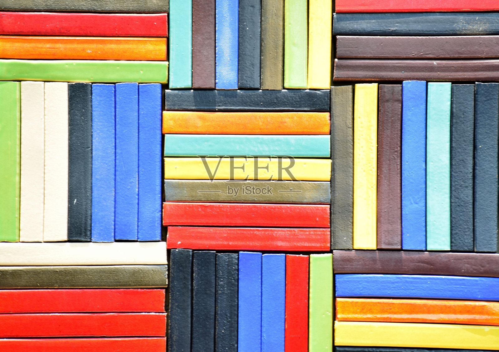 彩色背景墙照片摄影图片