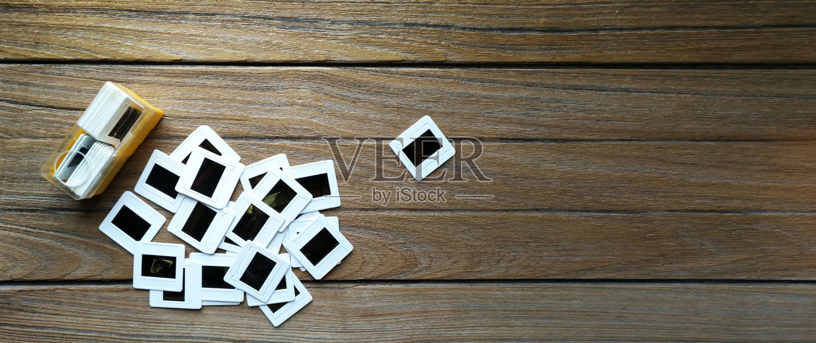 旧的35毫米胶片带盒照片摄影图片