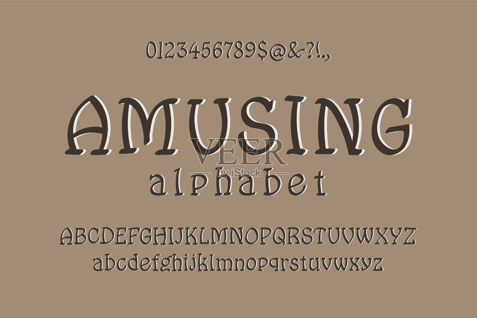 有趣的衬线字体。由大写字母、小写字母、数字和标点符号组成的喜剧字母表。插画图片素材
