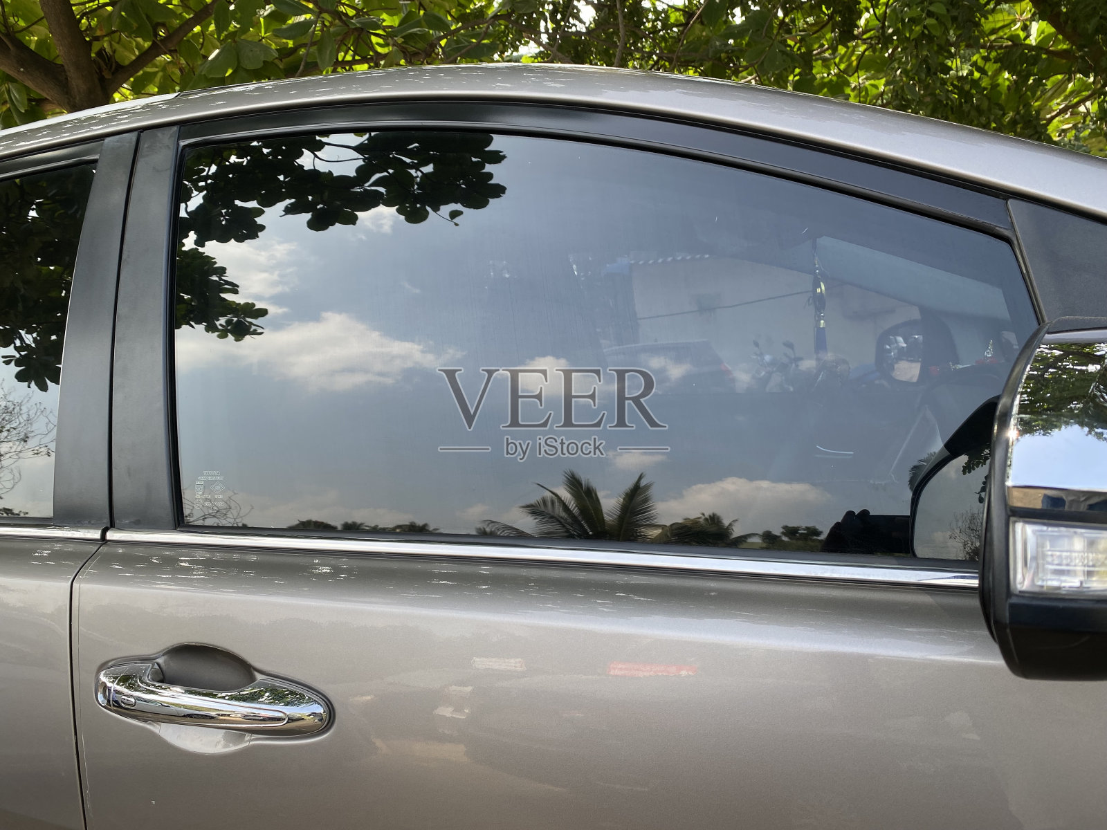 汽车门玻璃照片摄影图片