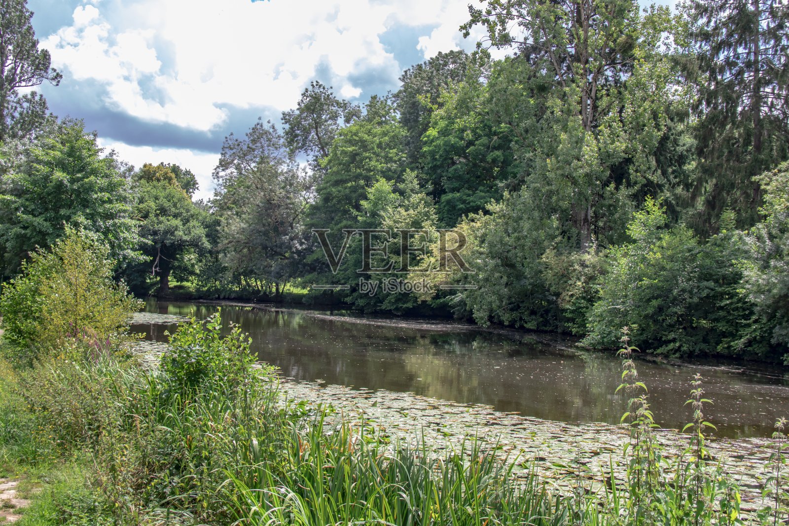 Montagu)。= =地理= =根据美国人口普查局的数据，该县总面积为，其中土地和(1.)水。芬迪。卢瓦尔河的国家照片摄影图片