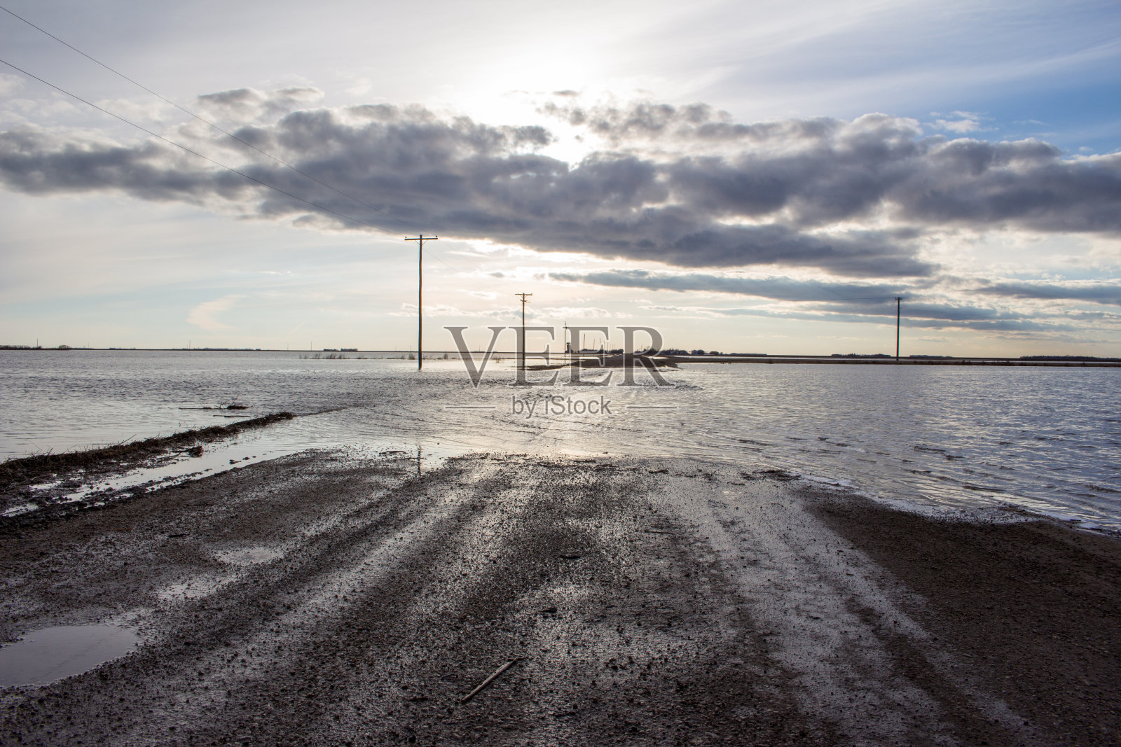 春天的洪水照片摄影图片